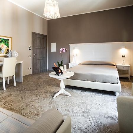 Residenza Del Corso Hotel มาเตรา ภายนอก รูปภาพ