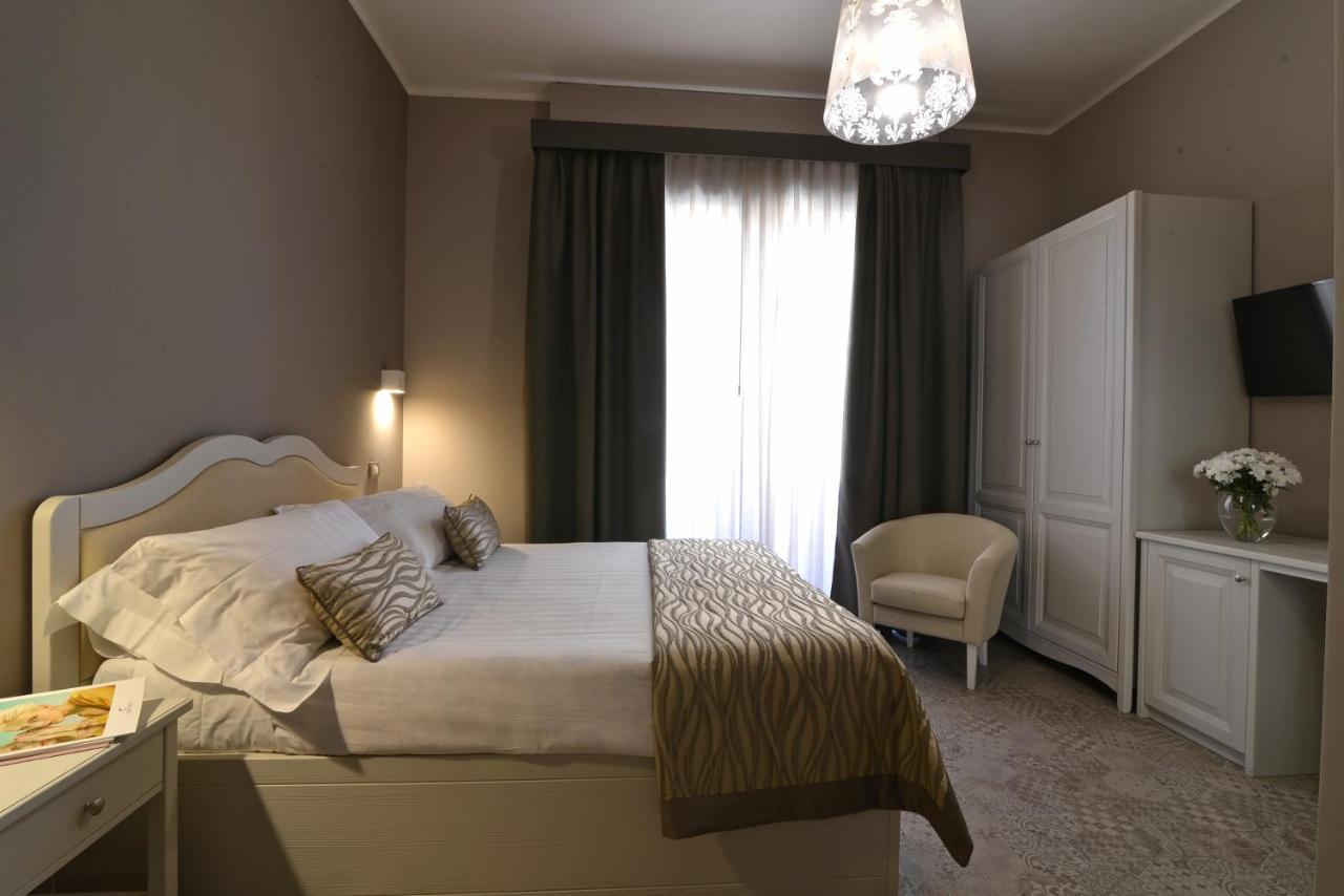Residenza Del Corso Hotel มาเตรา ภายนอก รูปภาพ